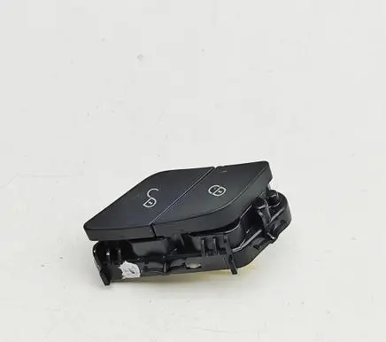 Mercedes-Benz C W205 Central locking switch button A2059055151
