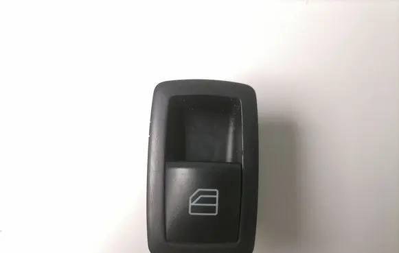 Mercedes-Benz A W169 Electric window control switch A1698205210