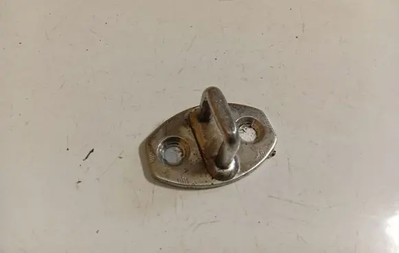 Audi A2 Front door lock loop/hook striker 