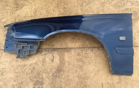 Volvo V70 Fender