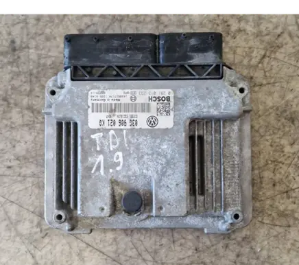 Volkswagen Golf V Engine control unit/module 03G906021KQ 1039S17174 0281013233