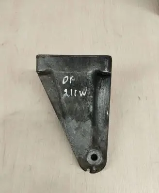 Mercedes-Benz E W211 Engine mount bracket A6112230804