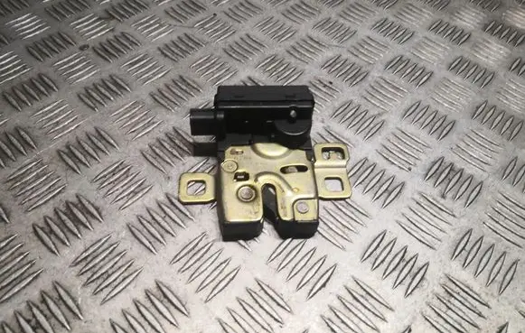 Land Rover Range Rover Sport L320 Tailgate window lock/catch/latch FQR500040