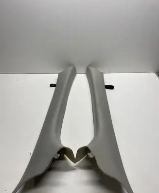 Mercedes-Benz R W251 (A) pillar trim A2516901925 T2120070 067483
