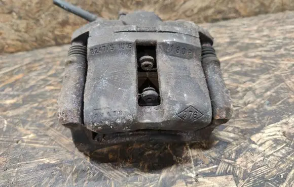 Dacia Sandero Front brake caliper D161335 09478R