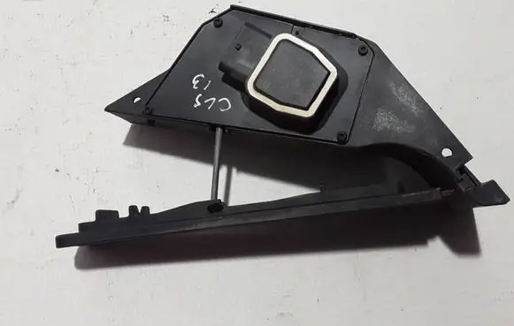 Mercedes-Benz CLS C218 X218 Accelerator throttle pedal A4513000000