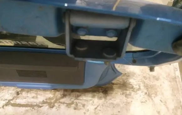 Chevrolet Spark Tailgate/trunk/boot hinge 