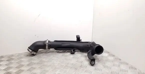 Volkswagen Jetta VI Intercooler hose/pipe 1K0145770AE 1K0145762HS 03G906051E
