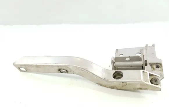 BMW 6 F12 F13 Radiator support slam panel bracket 7583120