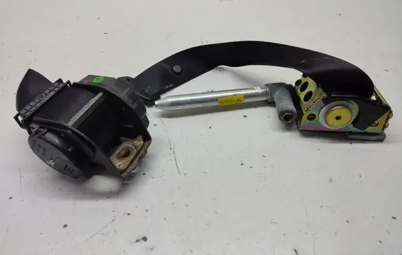 BMW 7 E65 E66 Rear seatbelt 00063774B 33022029 33022028D