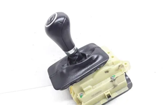 Mercedes-Benz E W212 Gear shifter/selector A2042678124