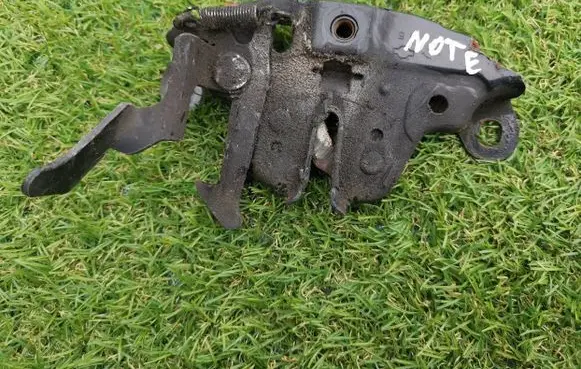 Nissan Note (E11) Engine bonnet/hood lock/catch