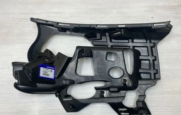 Volvo V60 Front bumper mounting bracket 31323840