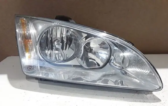 Ford Focus Headlight/headlamp 4M5113W029
