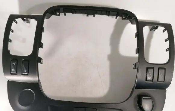 Renault Trafic III (X82) Radio/GPS head unit trim 682607479R 1259343X 10095522