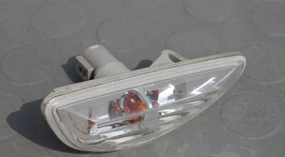Front indicator light