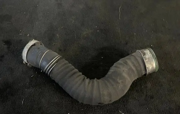 Audi Q7 4L Intercooler hose/pipe 7L8145987A