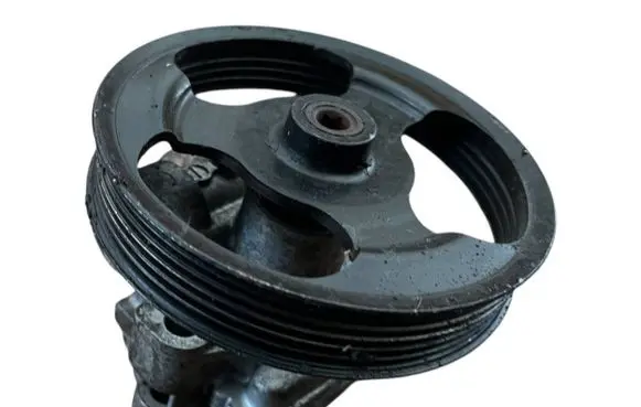 Mazda 3 I Power steering pump