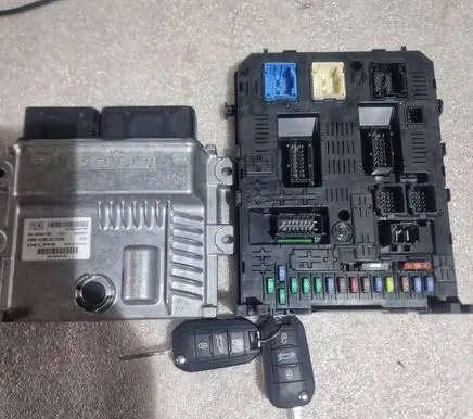 Citroen C5 Engine ECU kit and lock set 28494513 9814826280 9809447980