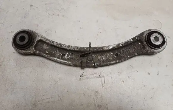 Volkswagen Touareg I Rear control arm