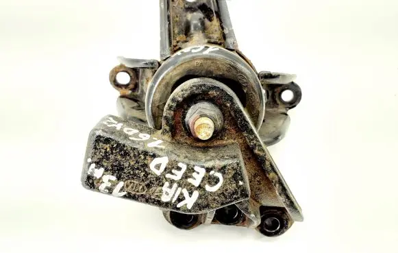 KIA Ceed Engine mount bracket 21810A5200
