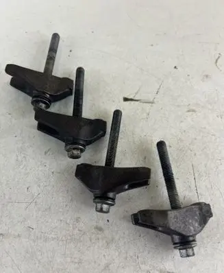 Dodge Nitro Fuel Injector clamp holder 