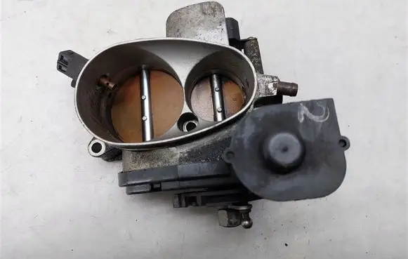 Audi A8 S8 D2 4D Throttle body valve 077133063AE