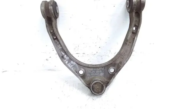 Audi Q7 4L Front upper control arm/wishbone 7L0407047A