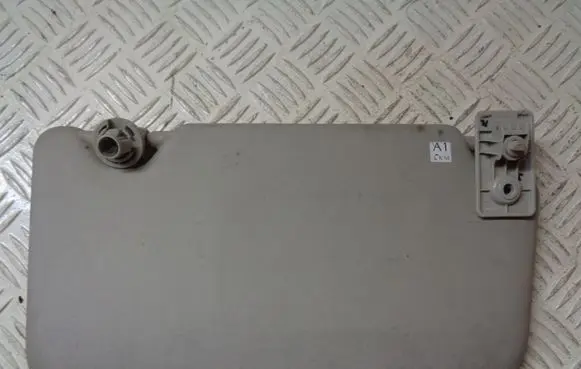 Nissan Note (E12) Sun visor