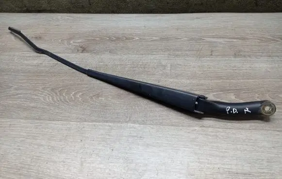 Volvo V70 Front wiper blade arm 8624246 8624269