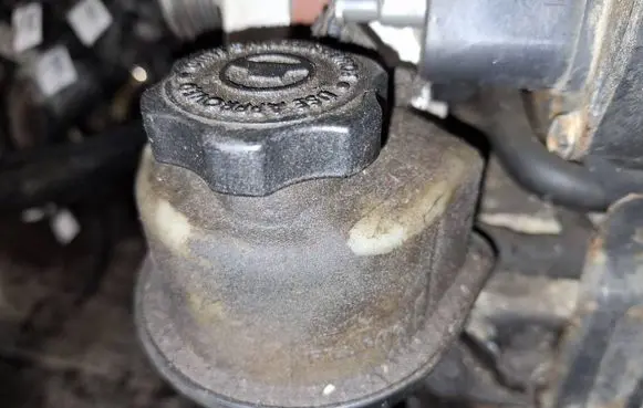 Chrysler Pacifica Power steering fluid tank/reservoir