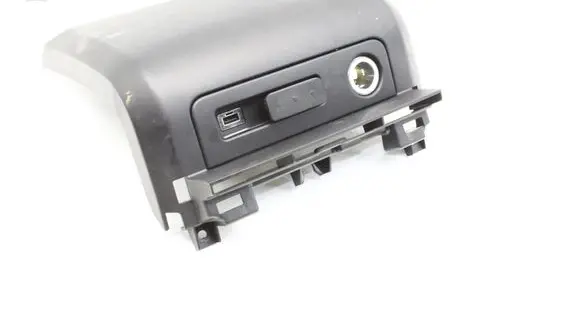 Land Rover Range Rover Sport L494 USB socket connector CK5219C166AA