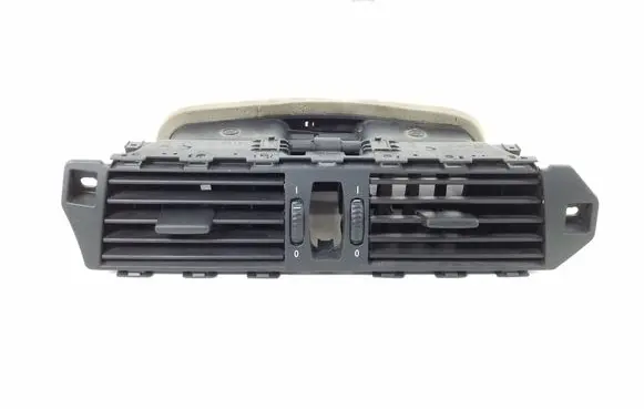 BMW 5 E60 E61 Dash center air vent grill 6910734