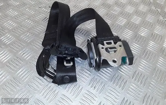 Volkswagen Golf Plus Front seatbelt 5m2857705