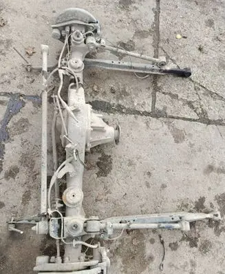 Nissan Navara D23 Rear axle beam with reductor 