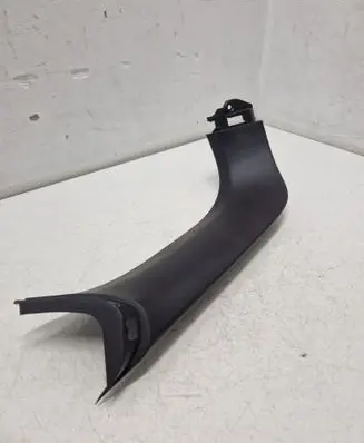 Hyundai Santa Fe Tailgate/trunk side cover trim 817302W500