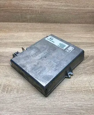 Renault Espace II Engine control unit/module ECU 7700851739 S100820101B USED