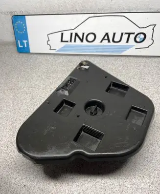 BMW 5 E39 Tail light bulb cover holder 8363566
