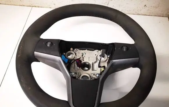 Tesla Model Y Steering wheel 162659900d 1626599-00-d