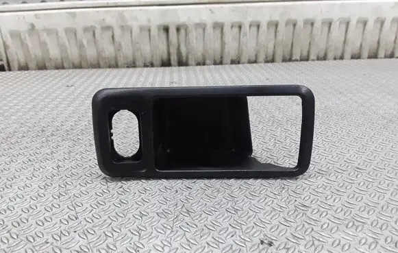 Ford Focus Front door window switch trim 3M51226A37