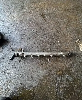 Mercedes-Benz A W169 Fuel main line pipe A6400701295 10147189