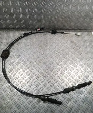 Mitsubishi Outlander Gear shift cable linkage 
