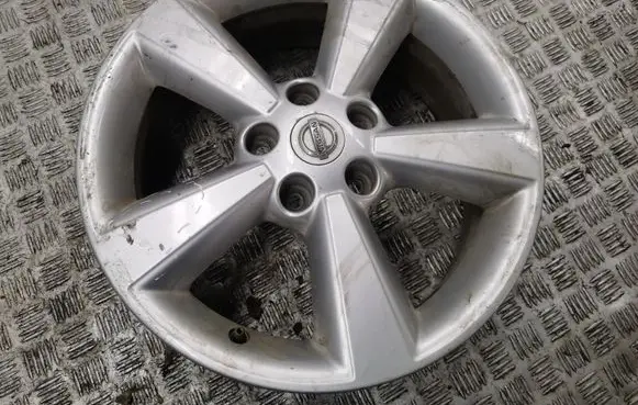 Nissan Qashqai R17 alloy rim 