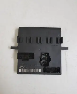 Audi A4 S4 B6 8E 8H Light module LCM 8E0907279J