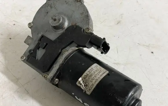 BMW 5 E39 Wiper motor 8360603