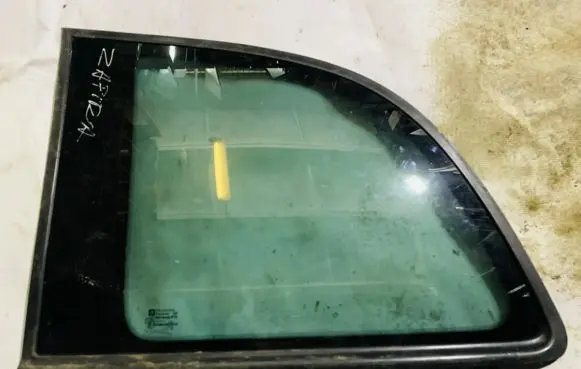 Opel Zafira A Rear side window