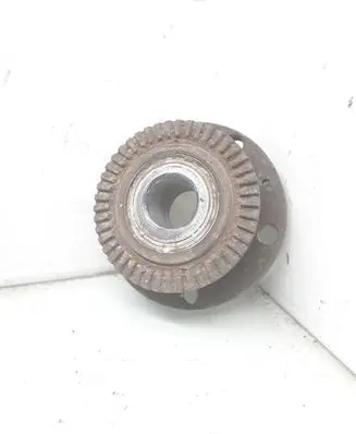 Audi A4 S4 B7 8E 8H Rear wheel hub