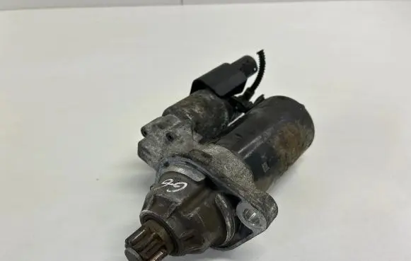 Volkswagen Golf VI Starter motor