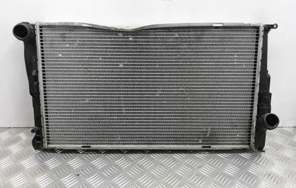 BMW 1 E82 E88 Coolant radiator 6277530