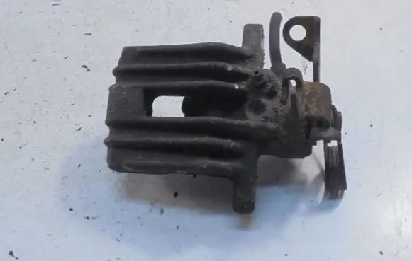 Volkswagen PASSAT B4 Rear brake caliper 
